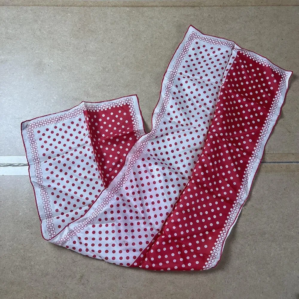 Unbranded type kerchief